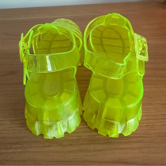Urban outfitters neon yellow chunky jelly fisherman sandal size 7 - Picture 2 of 5